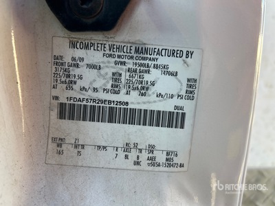 2009 Altec L37M 37 ft on 2009 Ford F-550 4x4 شاحنة دلو