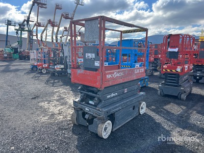 2015 Skyjack SJIII-3219 Electric Scissor Lift