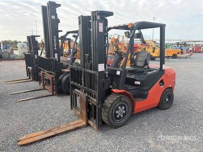 2022 Viper FD35 5400 lb Pneumatic Tire Heftruck