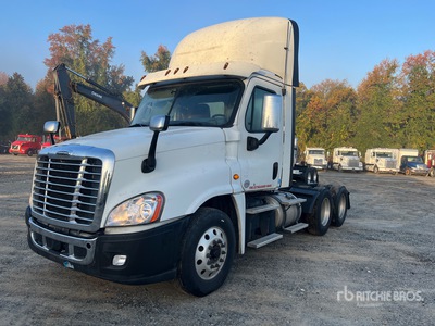2017 Freightliner Cascadia 125 6x4 T/A Day Cab Truck Tractor