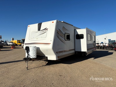 2008 Fleetwood Prowler 310 2BDS 31 ft T/A Travel Trailer