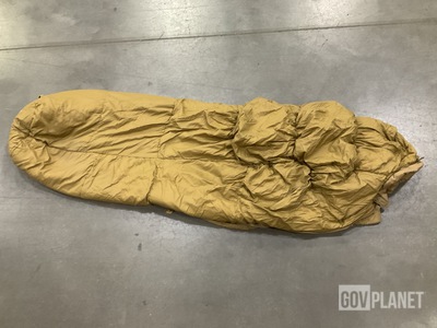 (38) Sleeping Bags