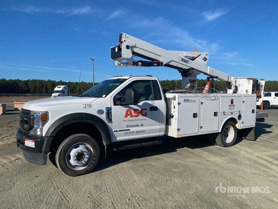 2022 Versalift SST40EIH-02 40 ft on 2022 Ford F-550 4x4 Bucket Truck