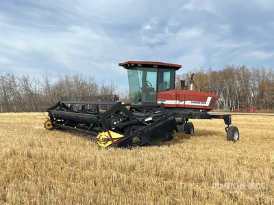 MacDon 2900 25 ft Swather الة الحصاد