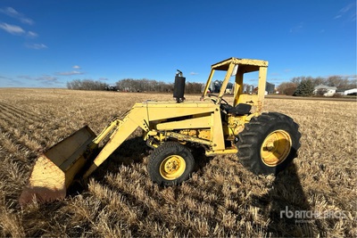 International 2424 2WD Tractor