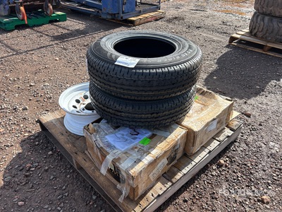 Quantity of (2) 205/75R14 Banden
