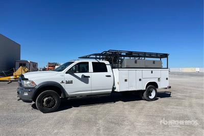 2016 Dodge Ram 4500 4x4 Crew Cab サービスカー