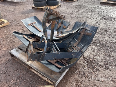Quantity of Equipment Fenders