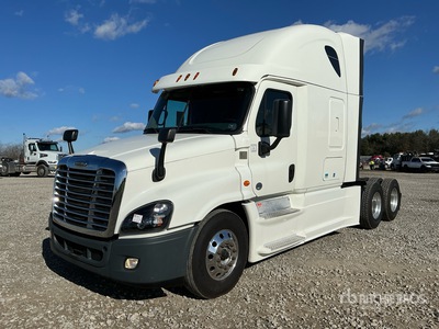 2016 Freightliner Cascadia 125 6x4 T/A Slaapcabine Trekker