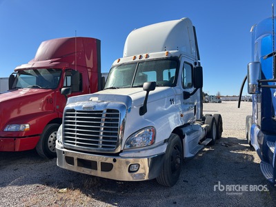 2009 Freightliner Cascadia 125 6x4 T/A Day Cab Truck Tractor