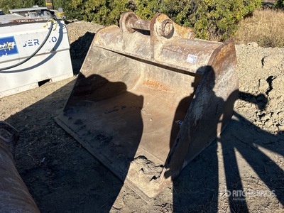 73 in Cleanup Excavator Bucket