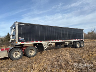 2018 Wilson 37 ft T/A Grain Trailer