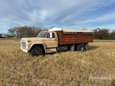 1976 Ford F500 Camión de granos