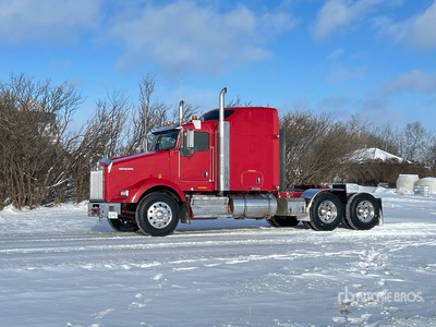 2014 Kenworth T800 6x4 تراكتور شاحنة كابينة النوم (ثنائية المحور)