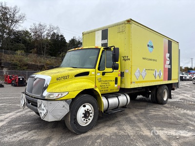 2007 International 4300 4x2 Van Truck