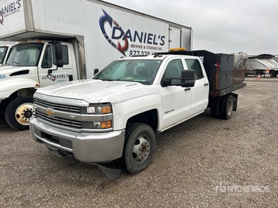 2016 Chevrolet Silverado 2500HD 4x2 Crew Cab Flatbed Truck