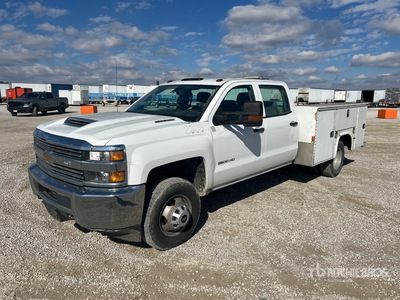 2018 Chevrolet Silverado 3500HD 4x2 Crew Cab Utility Truck