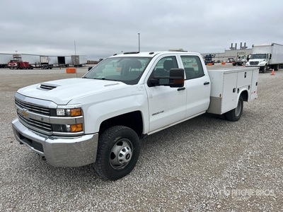 2018 Chevrolet Silverado 3500HD 4x2 Crew Cab Utility Truck