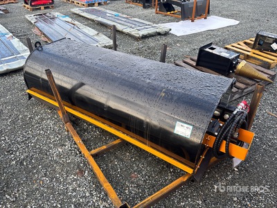 2025 GIYI GY-BS72 72 in Closed Zamiatarka o sterowaniu burtowym (Unused)