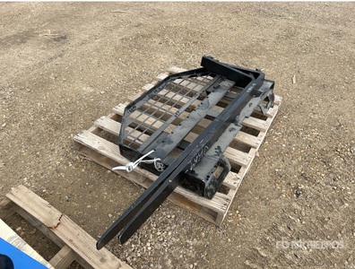 2025 GIYI GY-DHC Skid Steer Forks (Unused)