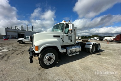 2013 Mack CHU613 6x4 Cabeza Tractora Cabina Corta
