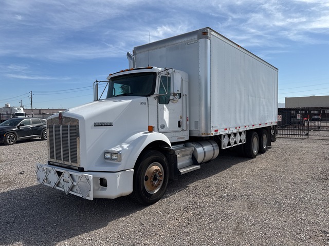 2010 Kenworth T800 6x4 Van Truck