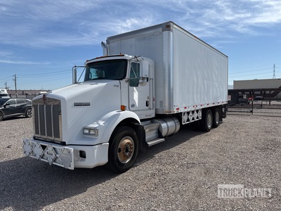 2010 Kenworth T800 6x4 Van Truck