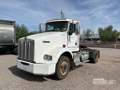 2008 Kenworth T800 4x2 S/A Day Cab Truck Tractor