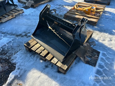 2025 GIYI GY-XKH39 39 in Multi-Purpose Mini دلو للسكيد ستير (Unused)