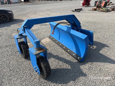 Top Cat 72 in Skid Steer Box Blade (Unused)