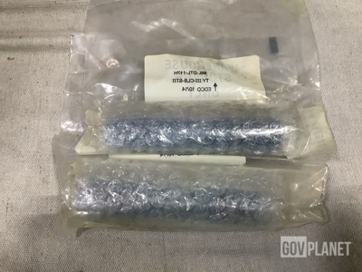 (88) Senior Operations J42730-1-34 Plain Studs