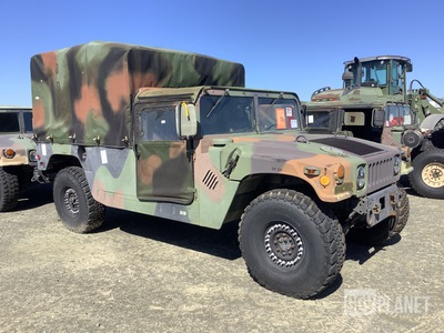 2004 AM General M1097A2 HMMWV 2 Door Soft Top w/Truck Body