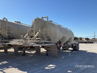 2017 Heil T/A Pneumatic Bulk Trailer