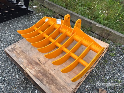 2025 GIYI 44 in Excavator Rake - Fits Cat 305 (Unused)