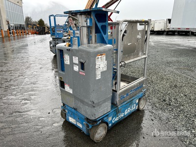 2012 Genie GR-12 Elevador vertical