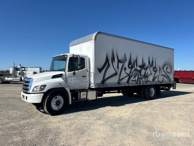 2020 Hino 268A 4x2 Van Truck