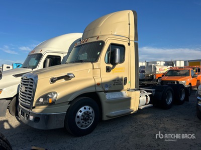 2016 Freightliner Cascadia 125 6x4 T/A Day Cab Truck Tractor