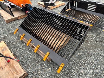 2025 GIYI GY-RB66 66 in Skeleton Skid Steer Bucket (Unused)