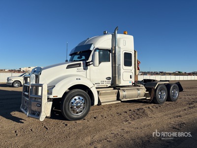 2015 Kenworth T880 6x4 Sleeper Prime Mover