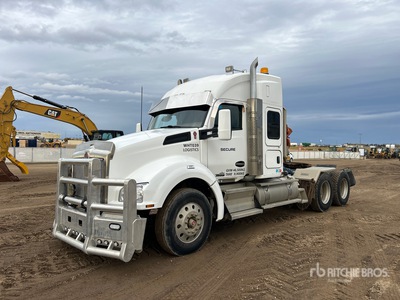 2015 Kenworth T880 6x4 3- Achs Sattelzugmaschine mit Schlafkabine