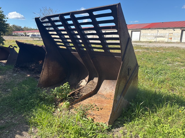 Pemberton 100 in Wheel Loader Bucket - Fits Cat 924H