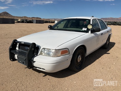 2005 Ford Crown Victoria Sedan