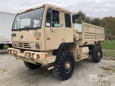 2003 Stewart & Stevenson M1078A1 LMTV 4x4 Cargo Truck