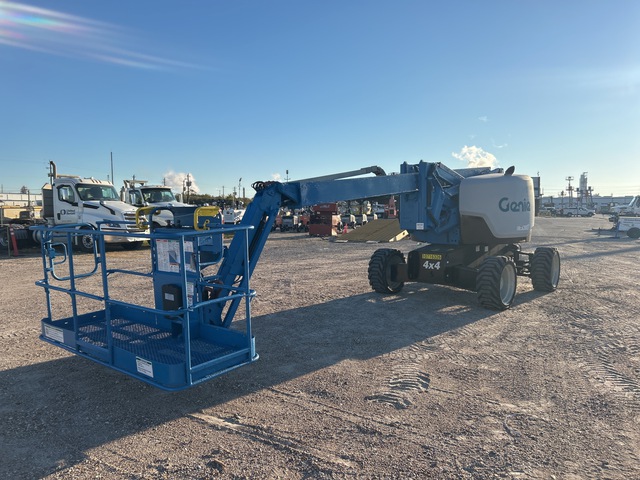 2018 Genie Z-62/40 4WD Diesel Articulating Boom Lift 2018 Genie Z-62/40 4WD Diesel Articulating Boom Lift