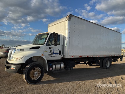 2016 International 4300 4x2 Moving バントラック