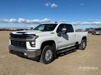 2022 Chevrolet Silverado 3500HD LT 4x4 Crew Cab Pickup