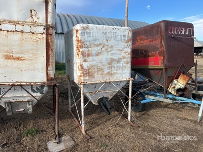 COCKSHUTT Feed Bin