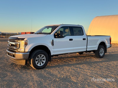 2020 Ford F-350 XLT 4x4 Crew Cab Pick Up