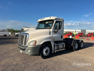 2013 Freightliner Cascadia 125 6x4 T/A Day Cab Truck Tractor