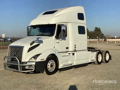 2022 Volvo VNL860 6x4 T/A Sleeper Truck Tractor
